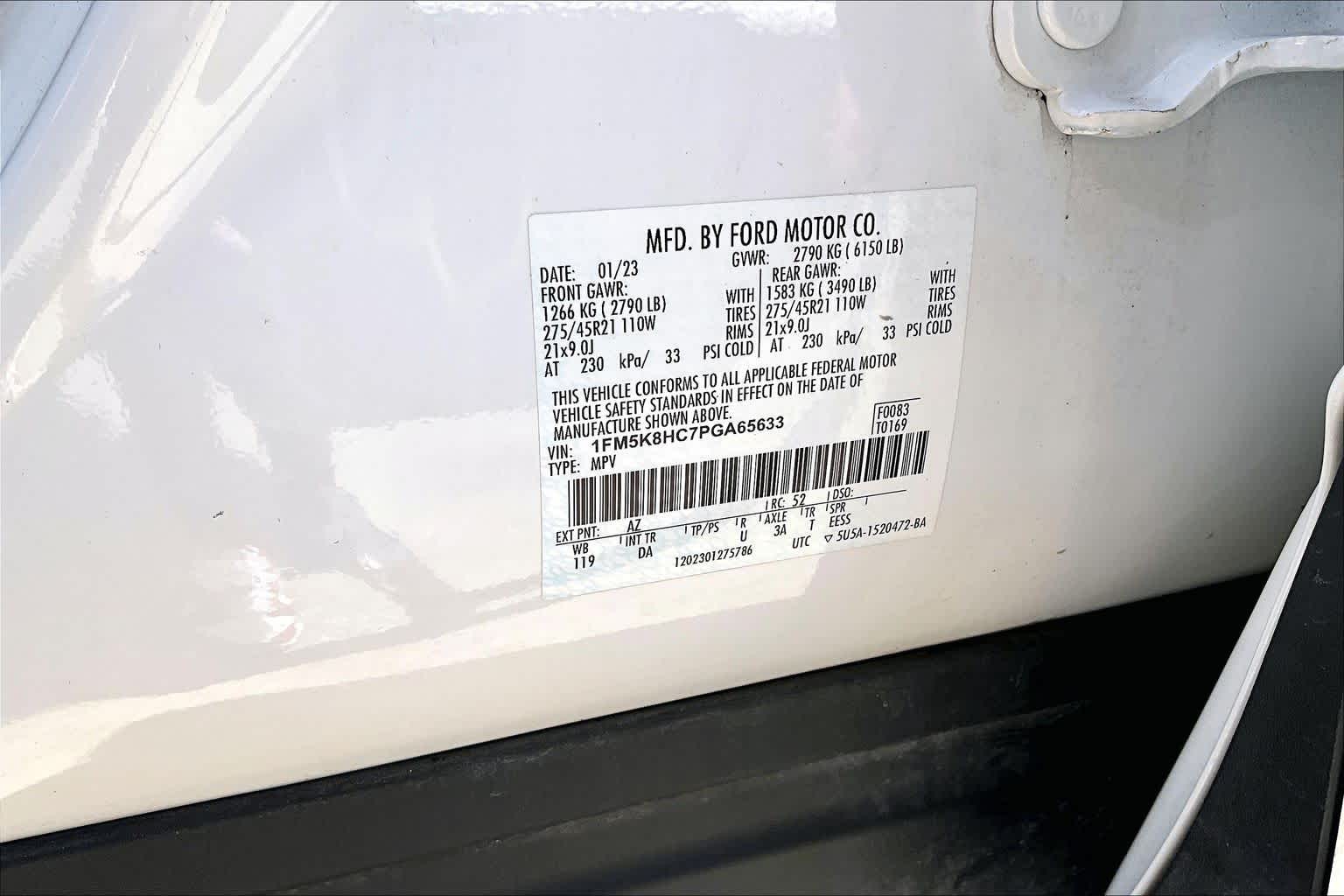 2023 Ford Explorer Platinum Star White Metallic Tri-Coat at Group 1 GMC Buick South