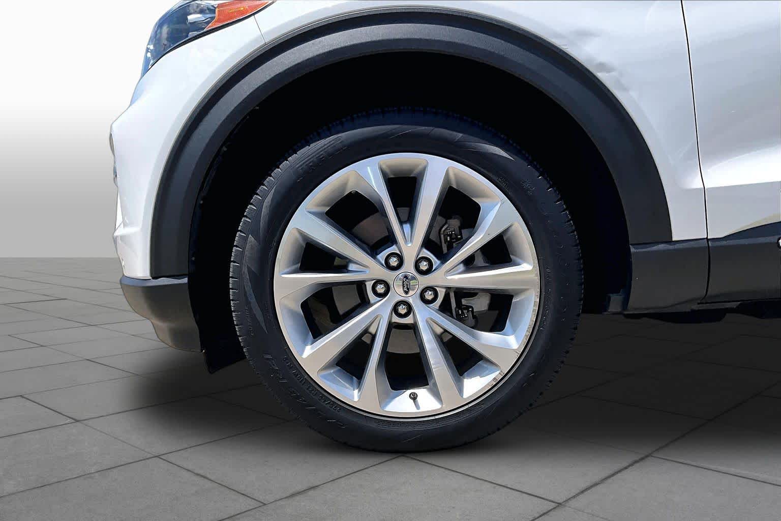 2023 Ford Explorer Platinum Star White Metallic Tri-Coat at Group 1 GMC Buick South