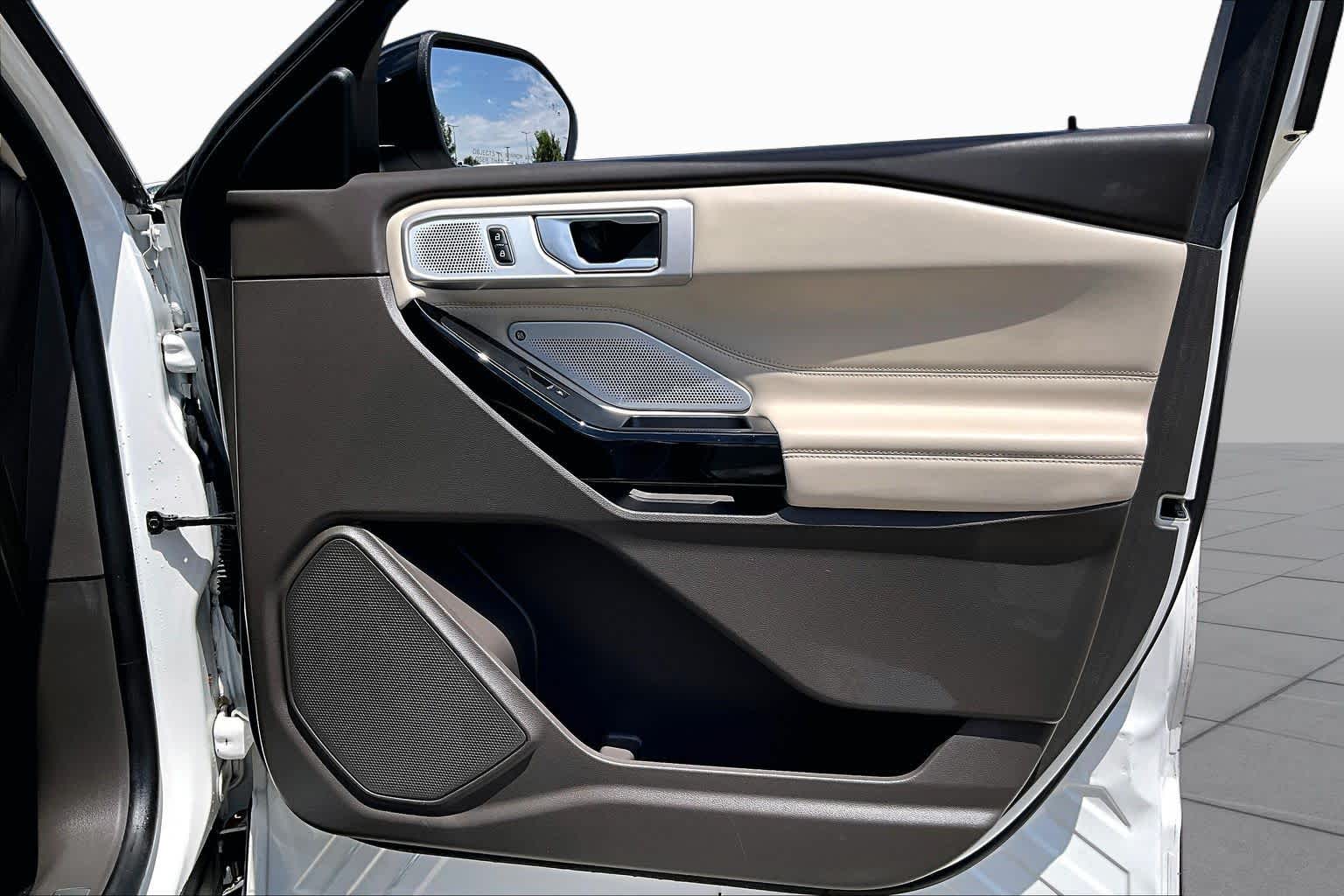 2023 Ford Explorer Platinum Star White Metallic Tri-Coat at Group 1 GMC Buick South