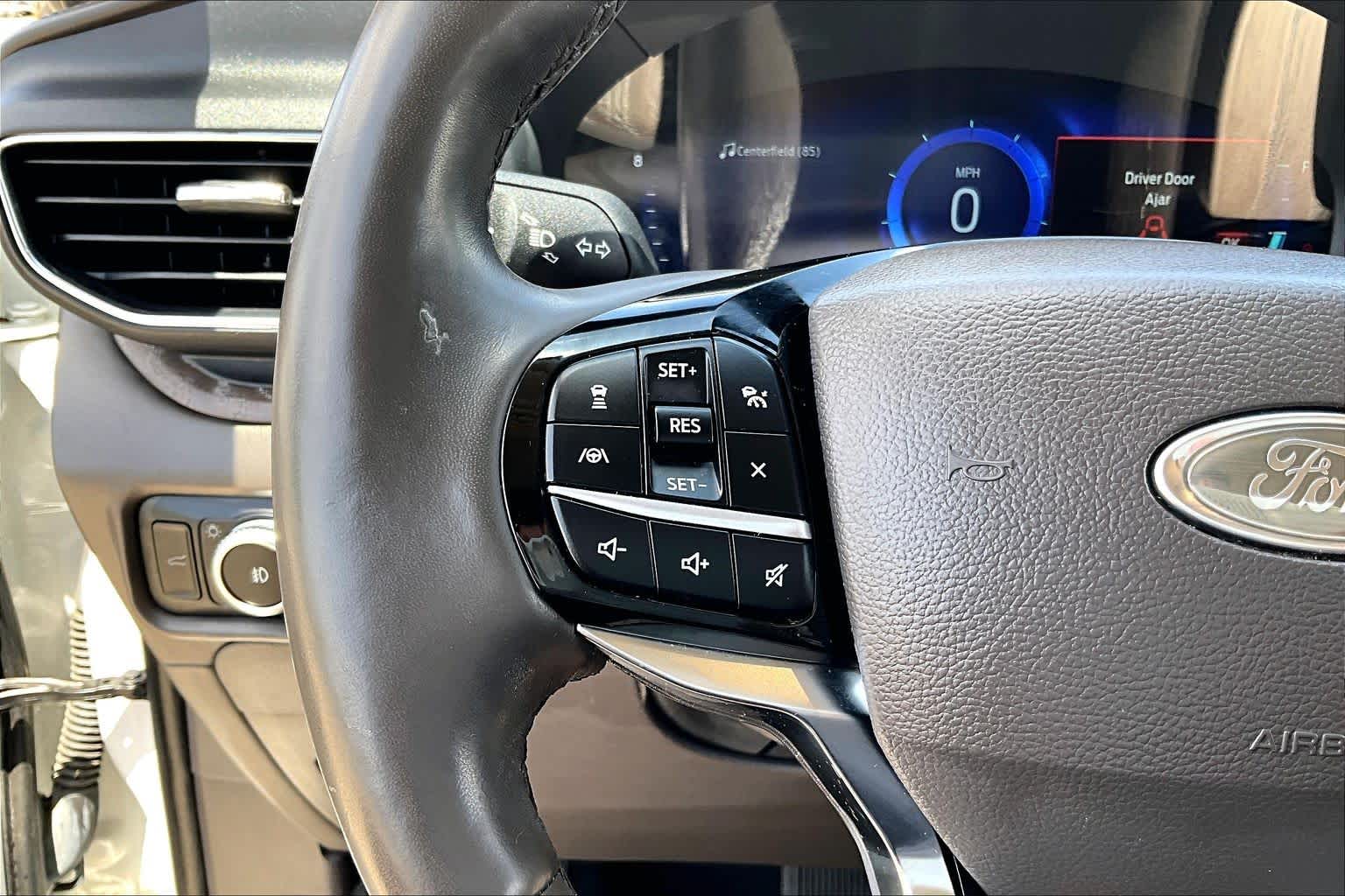 2023 Ford Explorer Platinum Star White Metallic Tri-Coat at Group 1 GMC Buick South