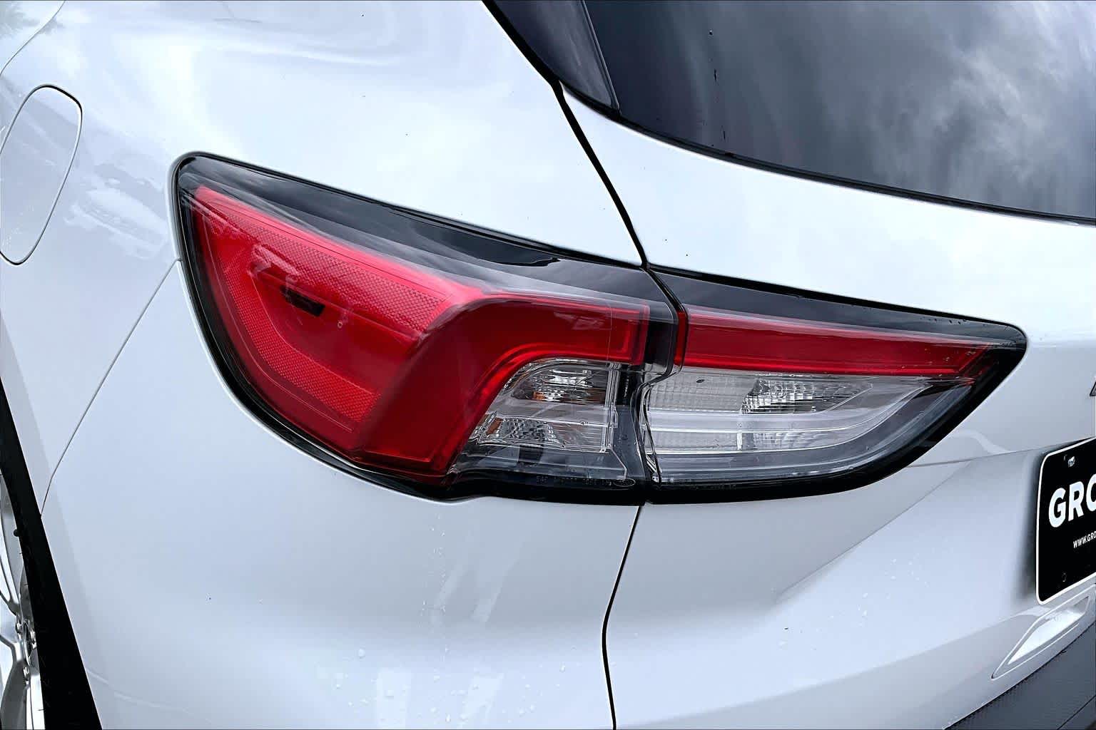 2021 Ford Escape SE Oxford White at Mac Haik Ford