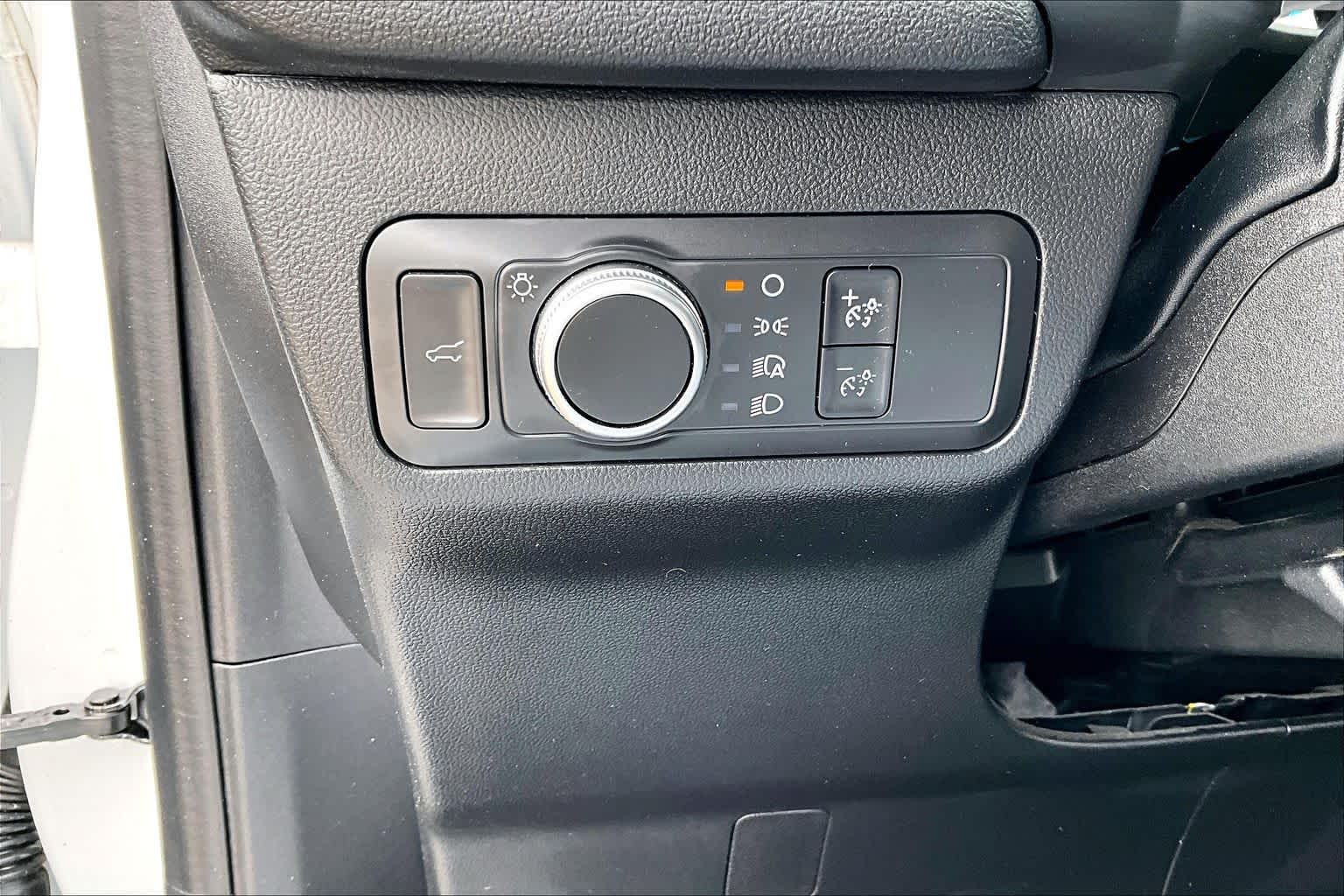 2021 Ford Escape SE Oxford White at Mac Haik Ford