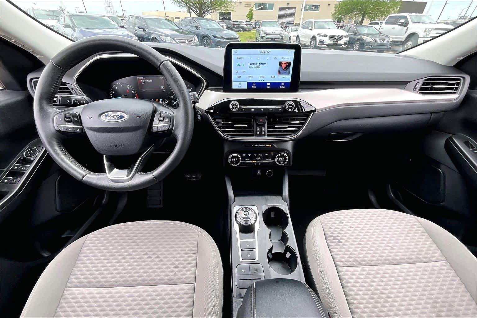 2021 Ford Escape SE Oxford White at Mac Haik Ford