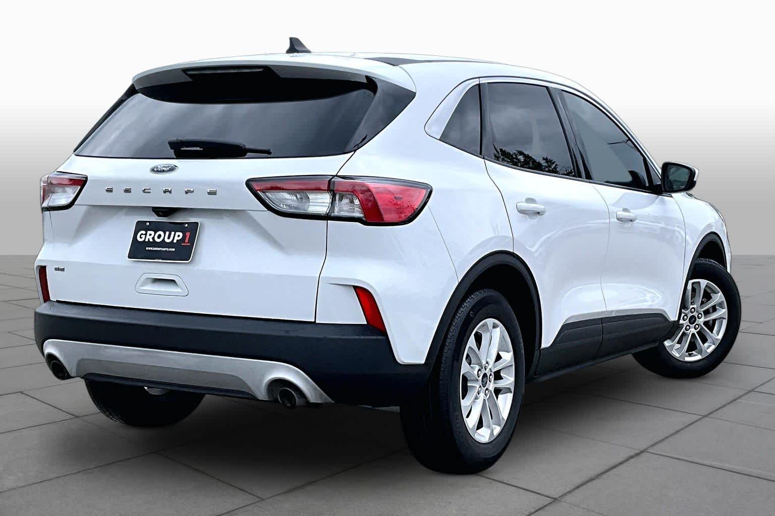2021 Ford Escape SE Oxford White at Mac Haik Ford