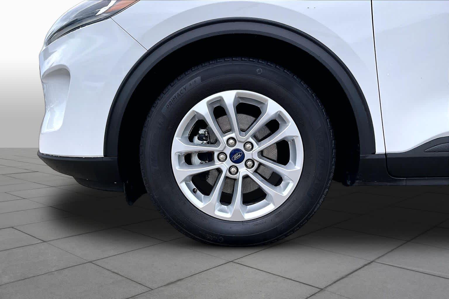 2021 Ford Escape SE Oxford White at Mac Haik Ford
