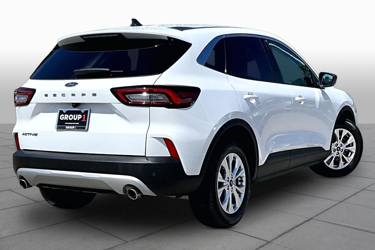 2023 Ford Escape Active Oxford White at Beck & Masten Kia