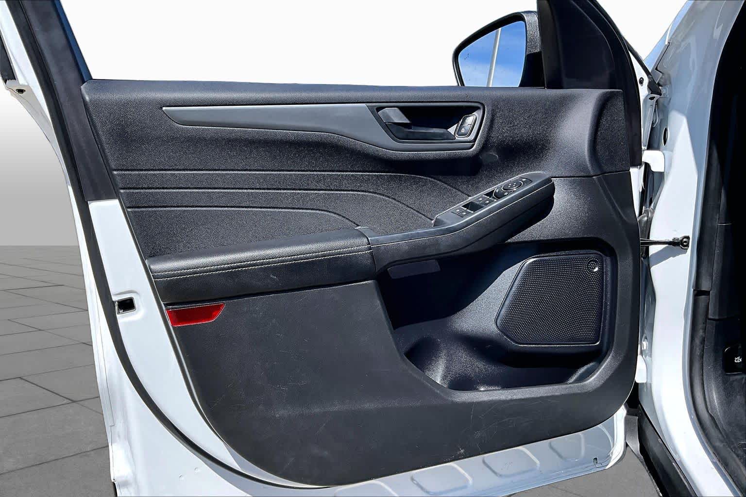 2023 Ford Escape Active Oxford White at Beck & Masten Kia