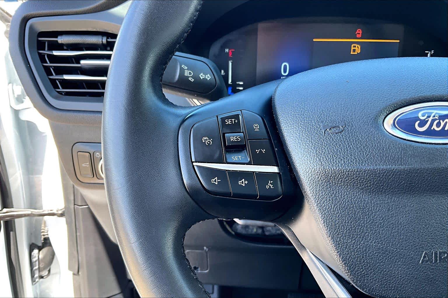 2023 Ford Escape Active Oxford White at Beck & Masten Kia