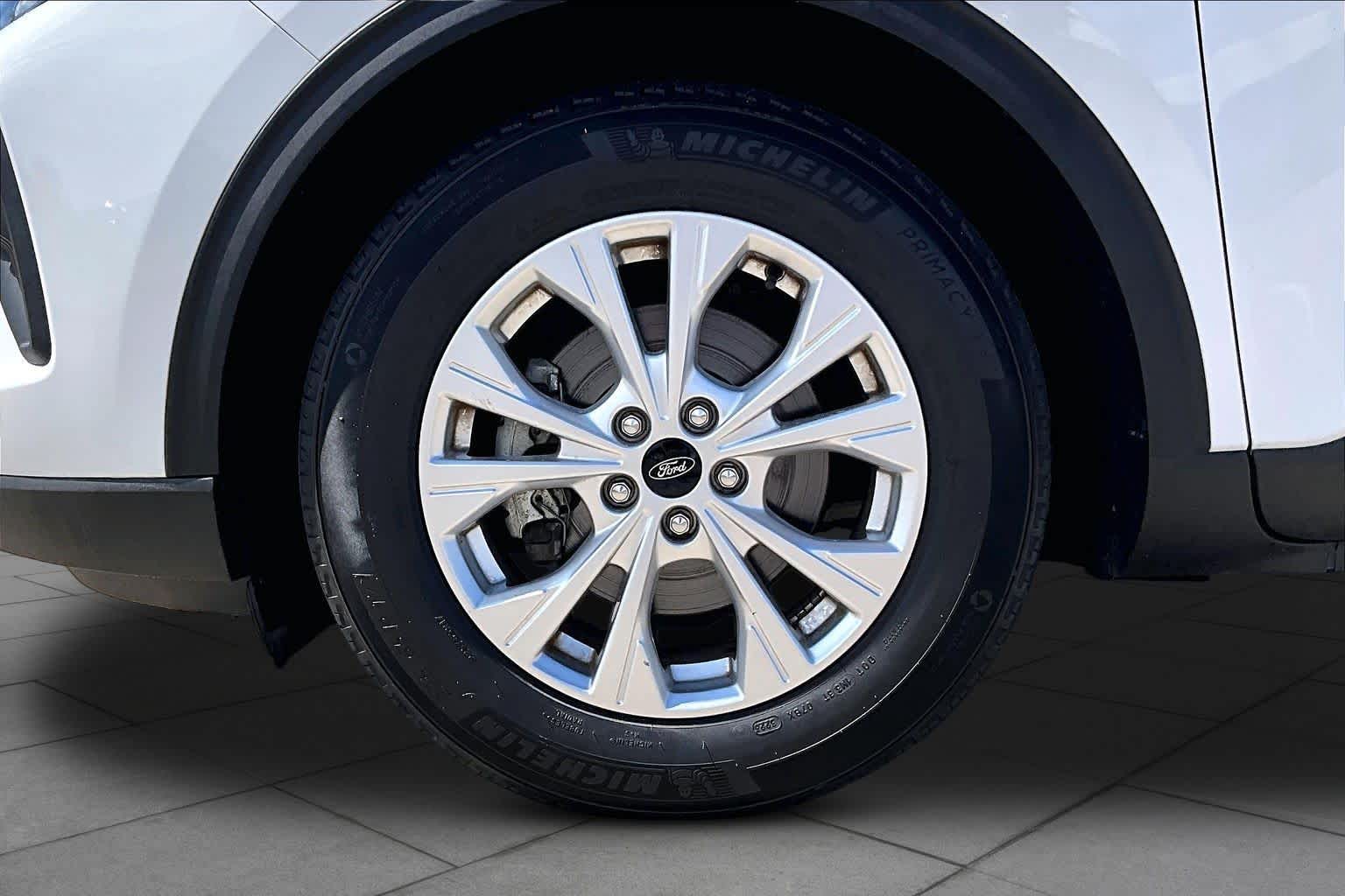2023 Ford Escape Active Oxford White at Beck & Masten Kia