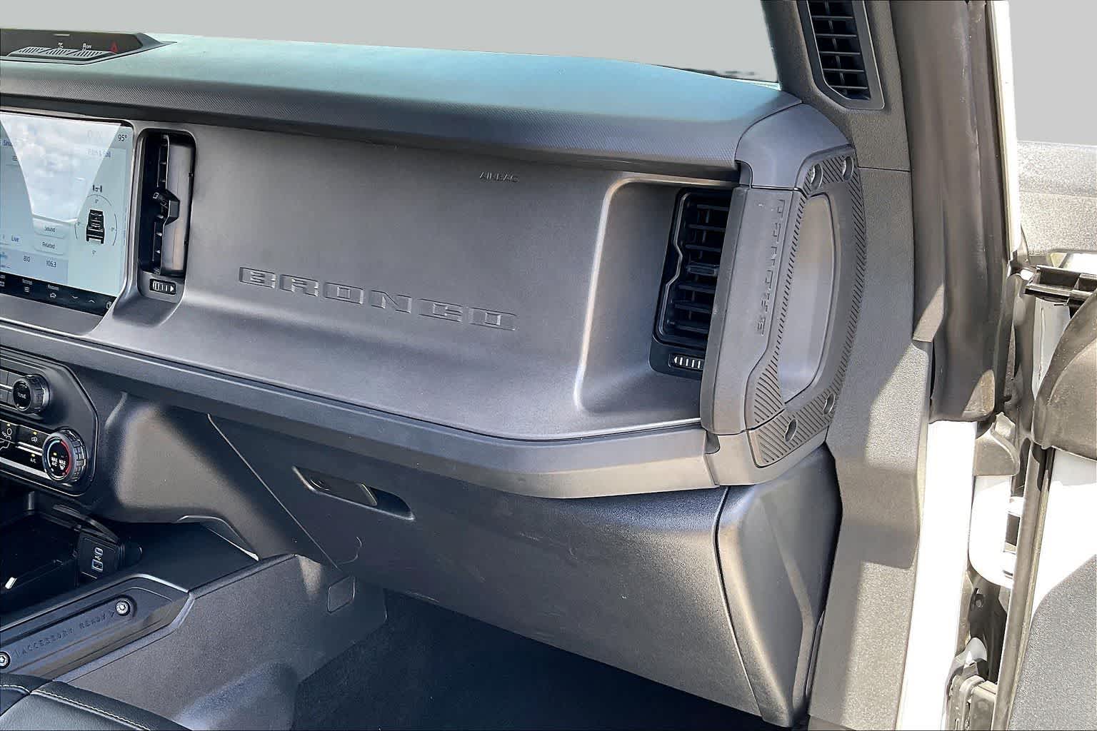 2025 Ford Bronco Big Bend Oxford White at Group 1 GMC Buick South