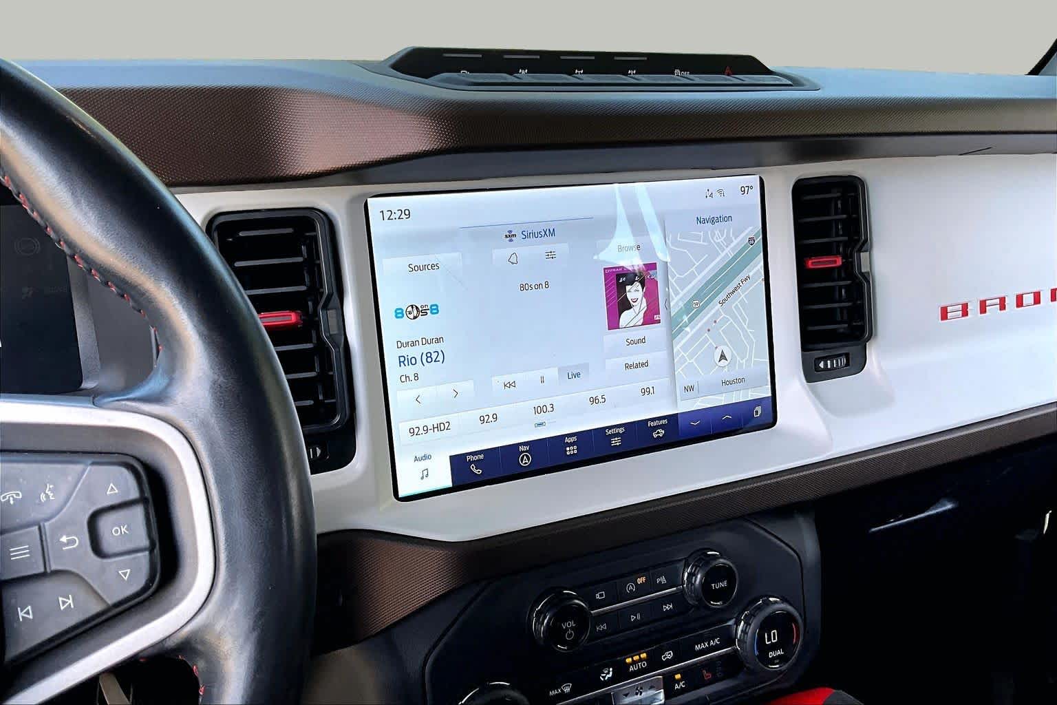 2024 Ford Bronco photo 6 of 33
