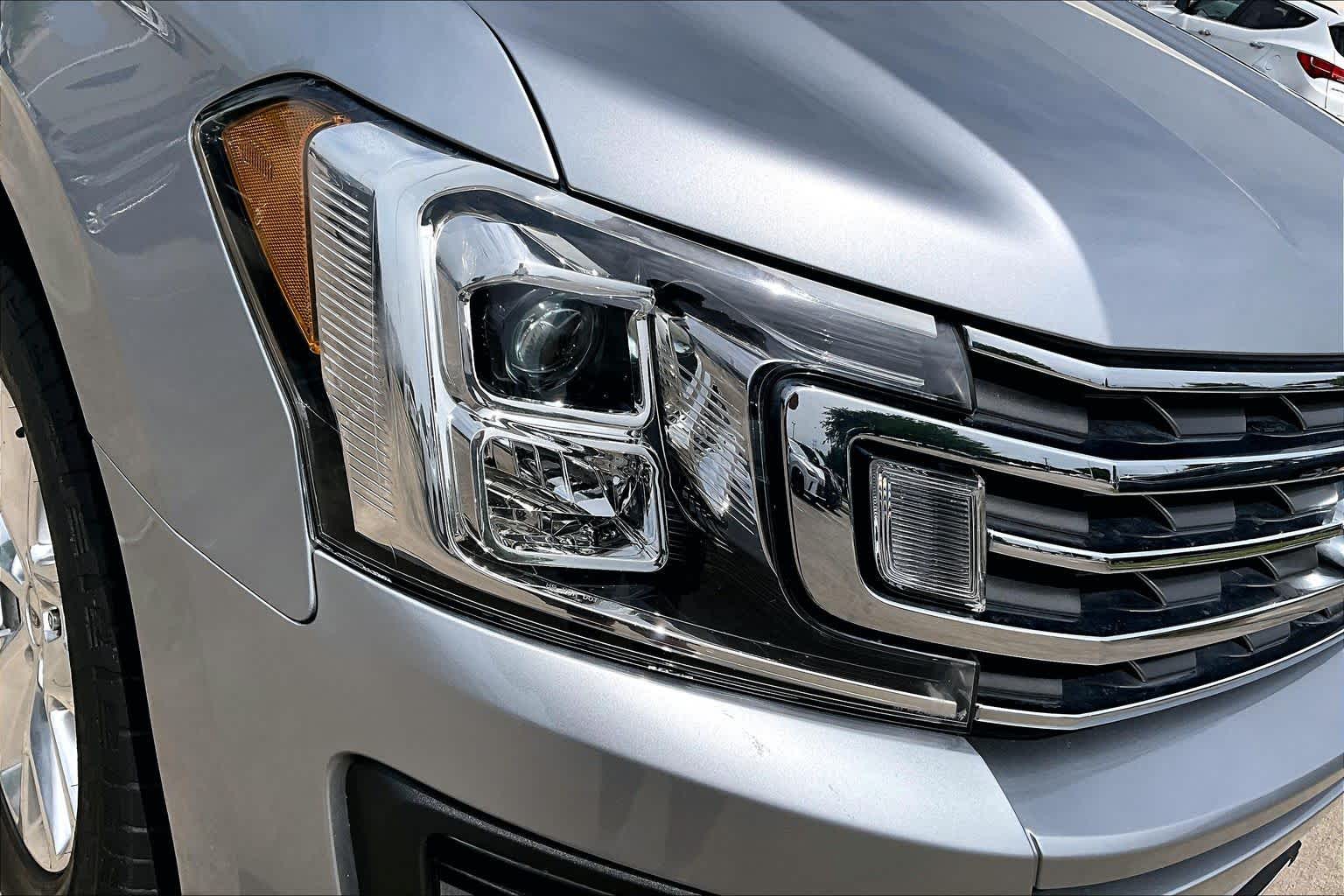 2020 Ford Expedition XLT Iconic Silver Metallic at Beck & Masten Kia