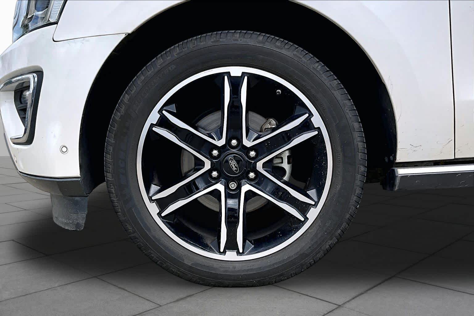2019 Ford Expedition Limited White Platinum Metallic Tri-Coat at Lexus of Clear Lake