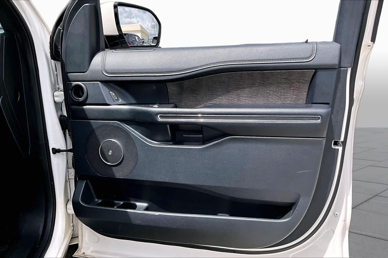 2019 Ford Expedition Limited White Platinum Metallic Tri-Coat at Lexus of Clear Lake