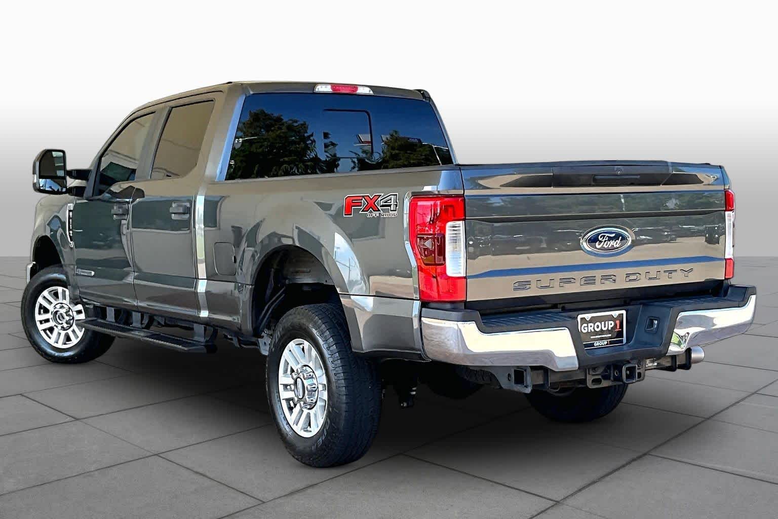 2018 Ford Super Duty F-250 Pickup photo 11 of 35