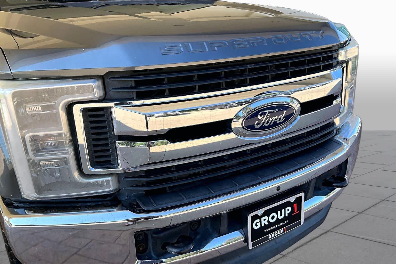 2018 Ford Super Duty F-250 Pickup photo 28 of 35