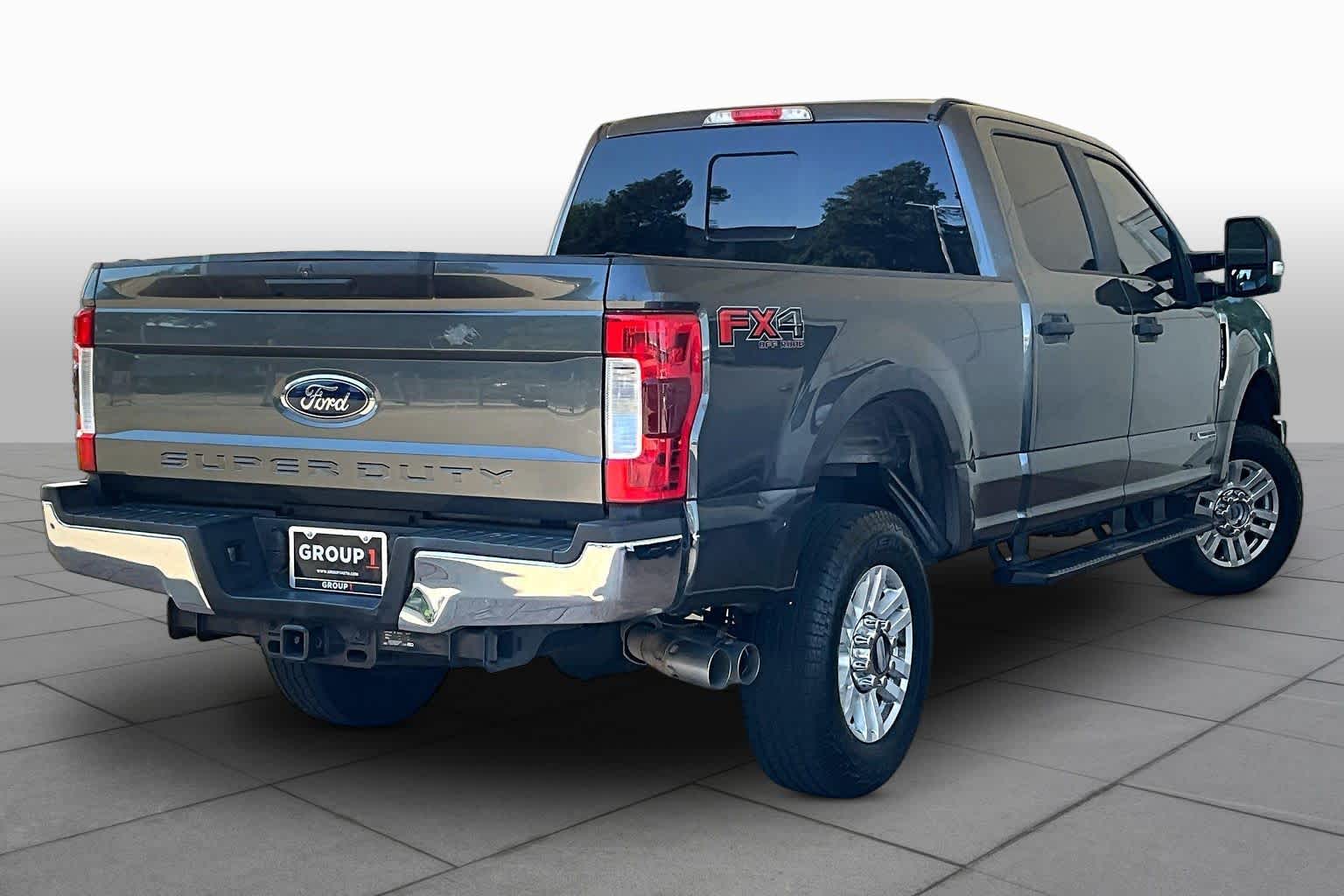 2018 Ford Super Duty F-250 Pickup photo 12 of 35
