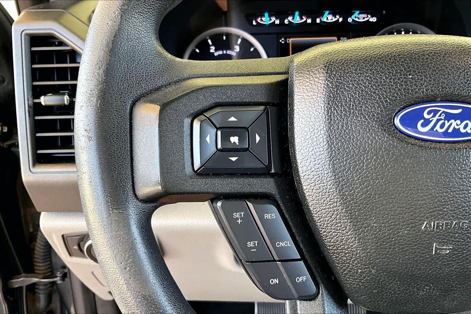 2018 Ford Super Duty F-250 Pickup photo 22 of 35