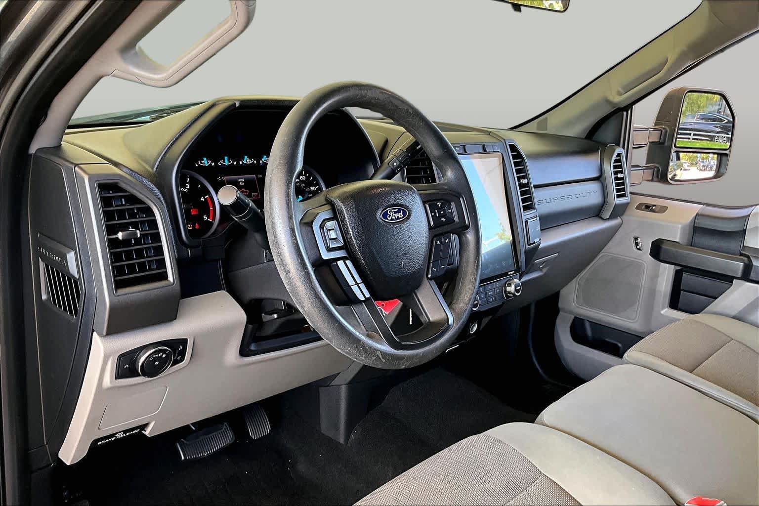 2018 Ford Super Duty F-250 Pickup photo 16 of 35