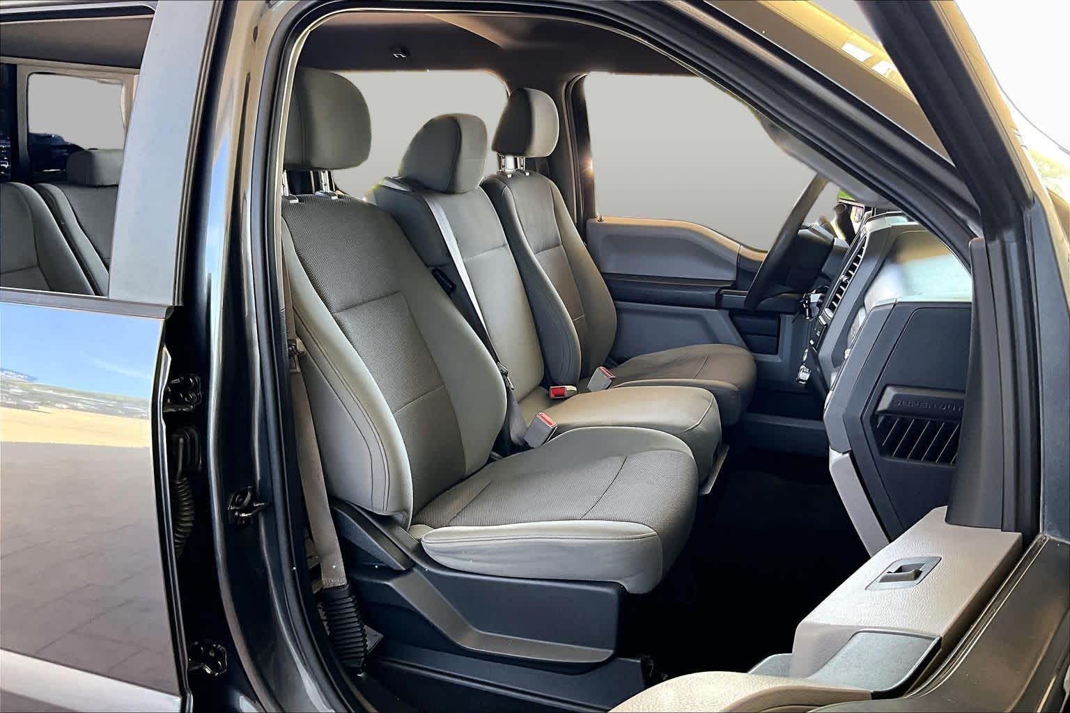 2018 Ford Super Duty F-250 Pickup photo 8 of 35