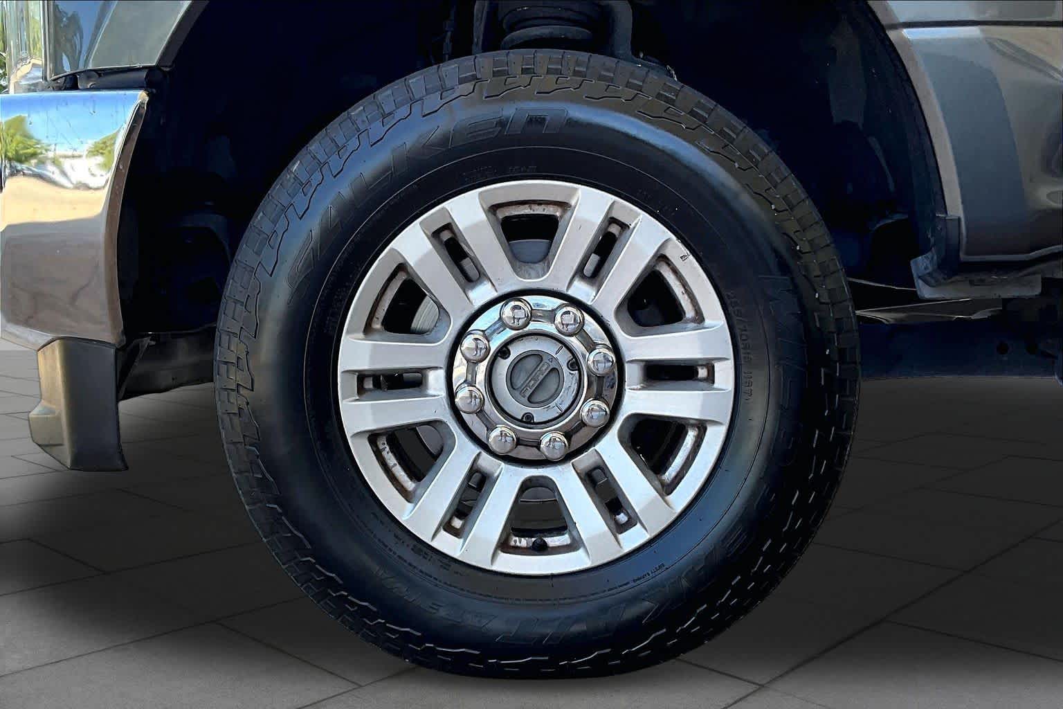 2018 Ford Super Duty F-250 Pickup photo 10 of 35