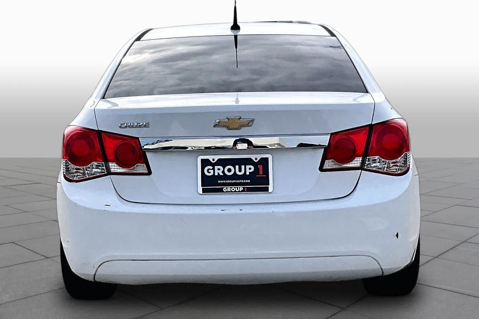 2014 Chevrolet Cruze photo 5 of 33