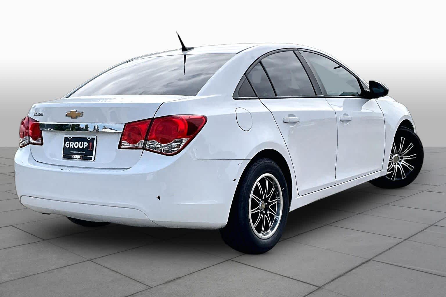 2014 Chevrolet Cruze photo 11 of 33