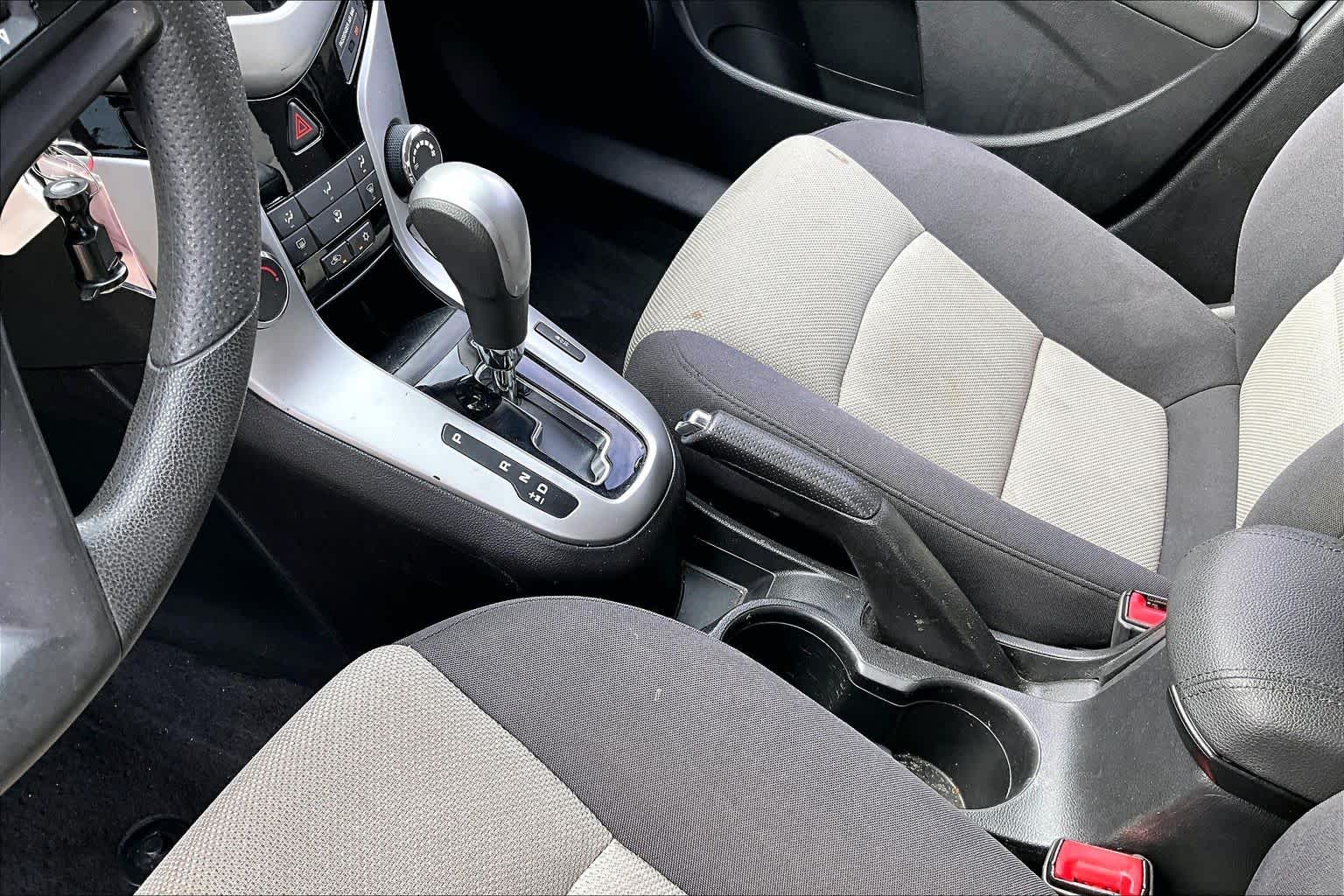 2014 Chevrolet Cruze photo 14 of 33