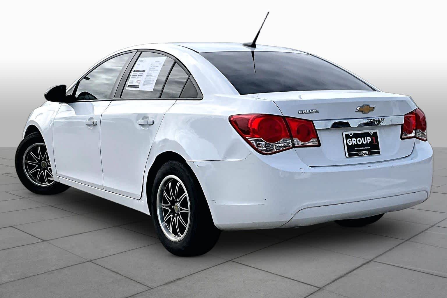 2014 Chevrolet Cruze photo 10 of 33
