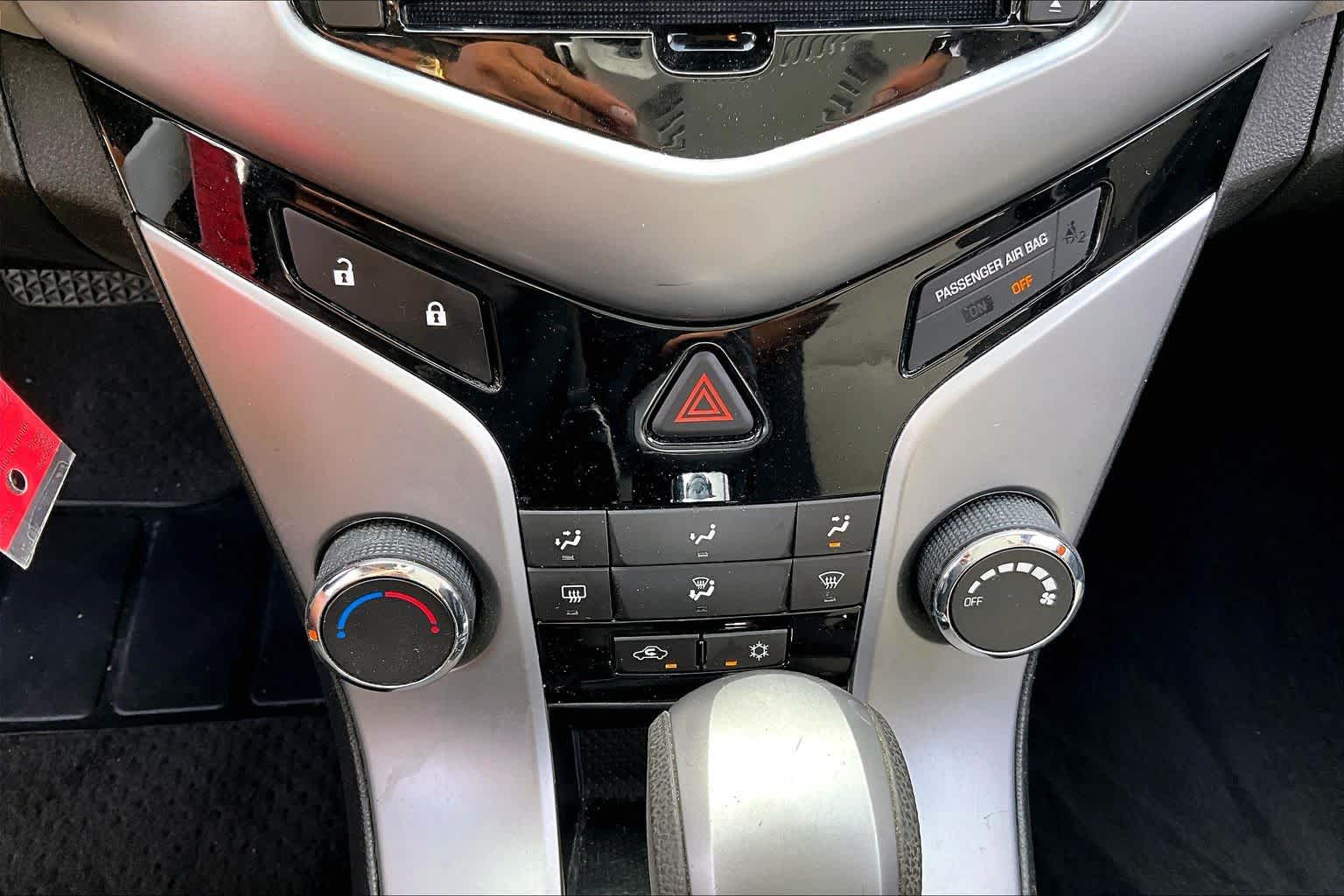 2014 Chevrolet Cruze photo 31 of 33