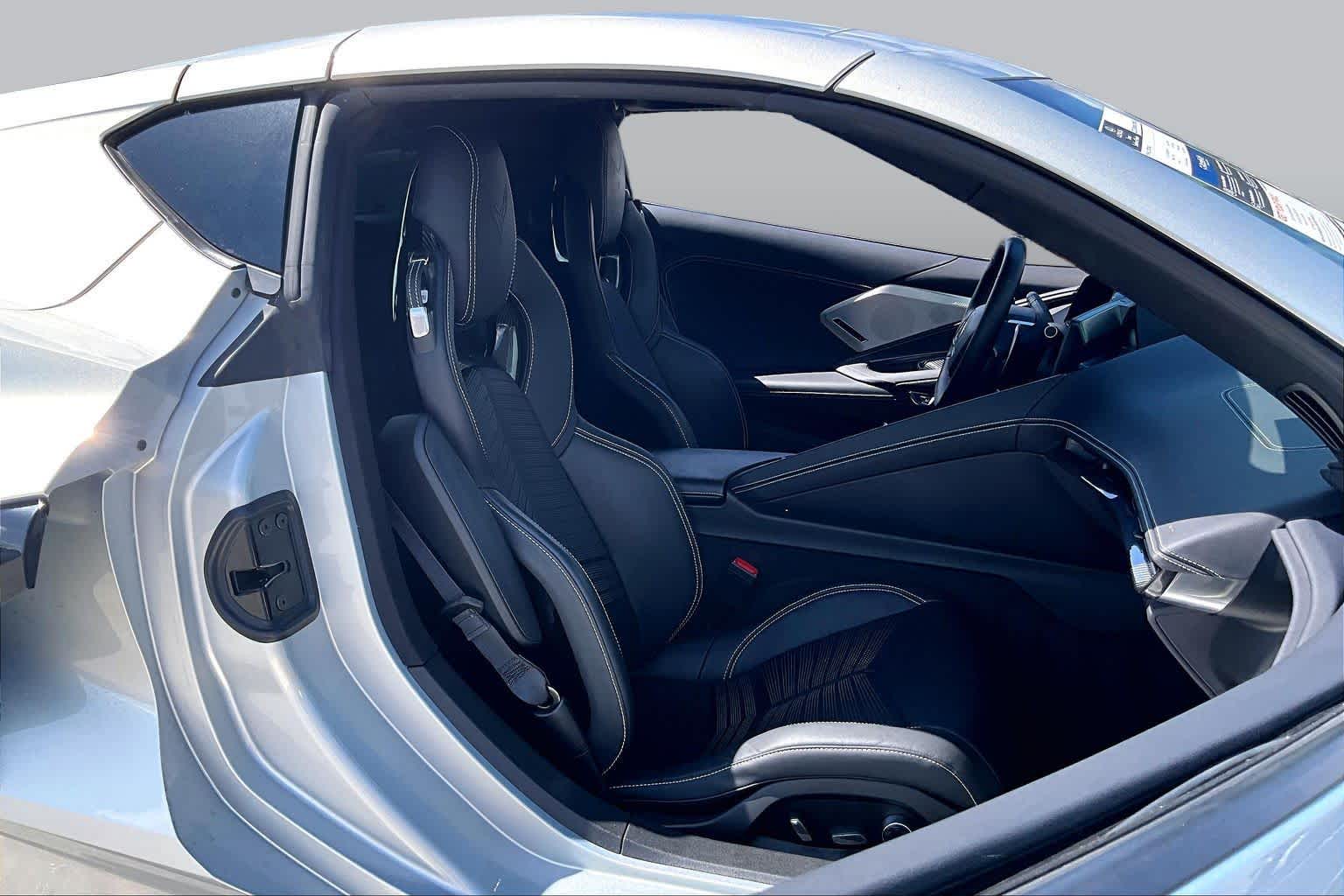 2022 Chevrolet Corvette 2LT - 8