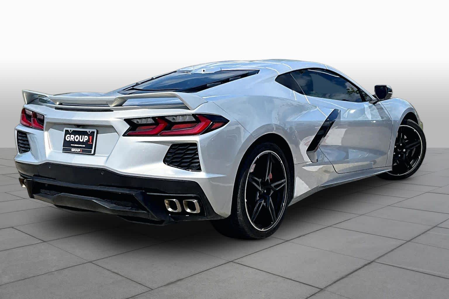 2022 Chevrolet Corvette 2LT - 11