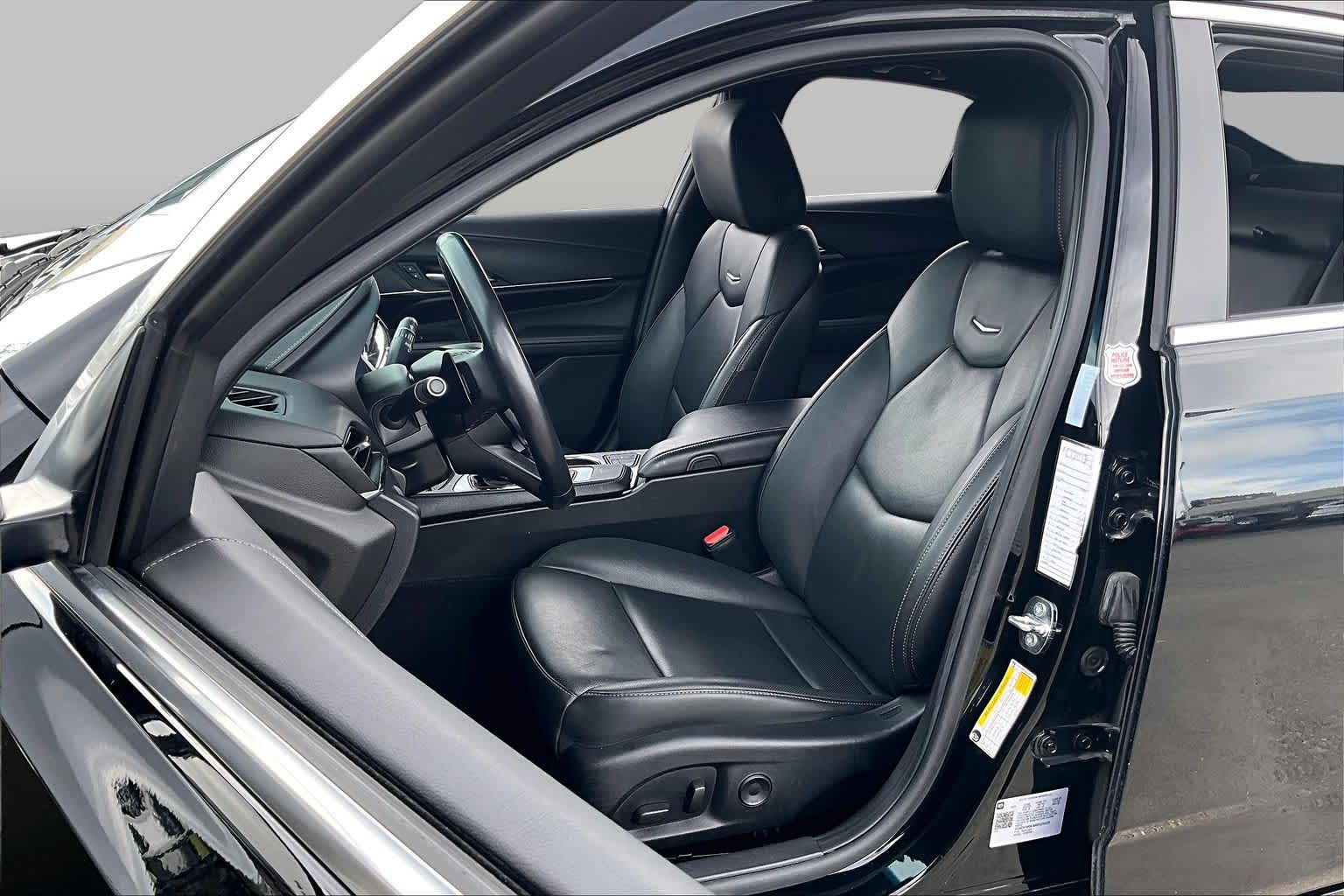 2024 Cadillac CT4 photo 7 of 35