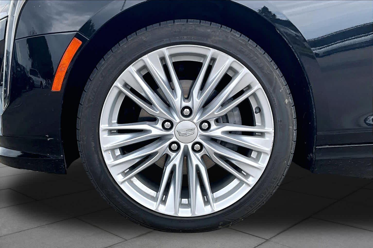 2024 Cadillac CT4 photo 10 of 35