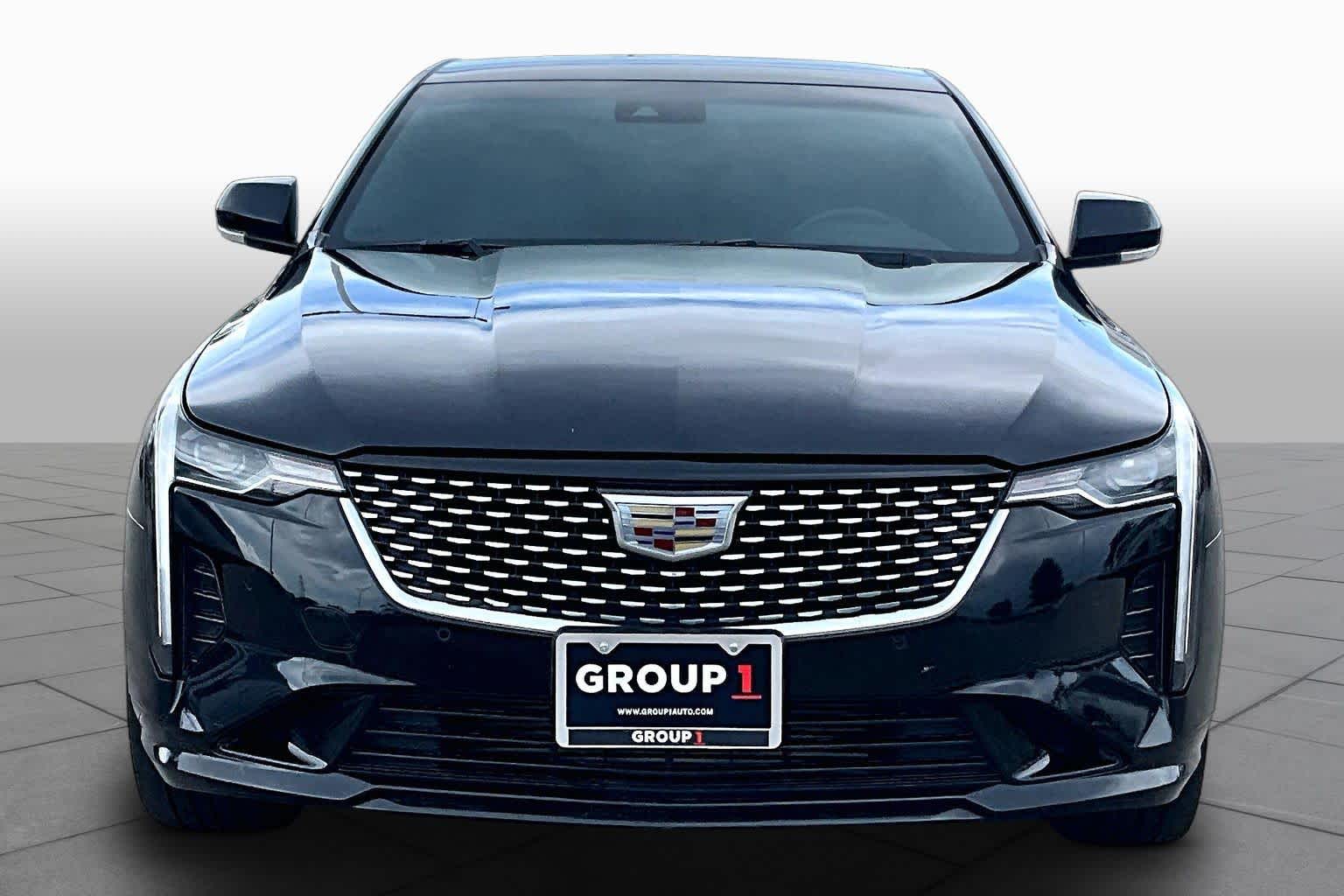 2024 Cadillac CT4 photo 4 of 35