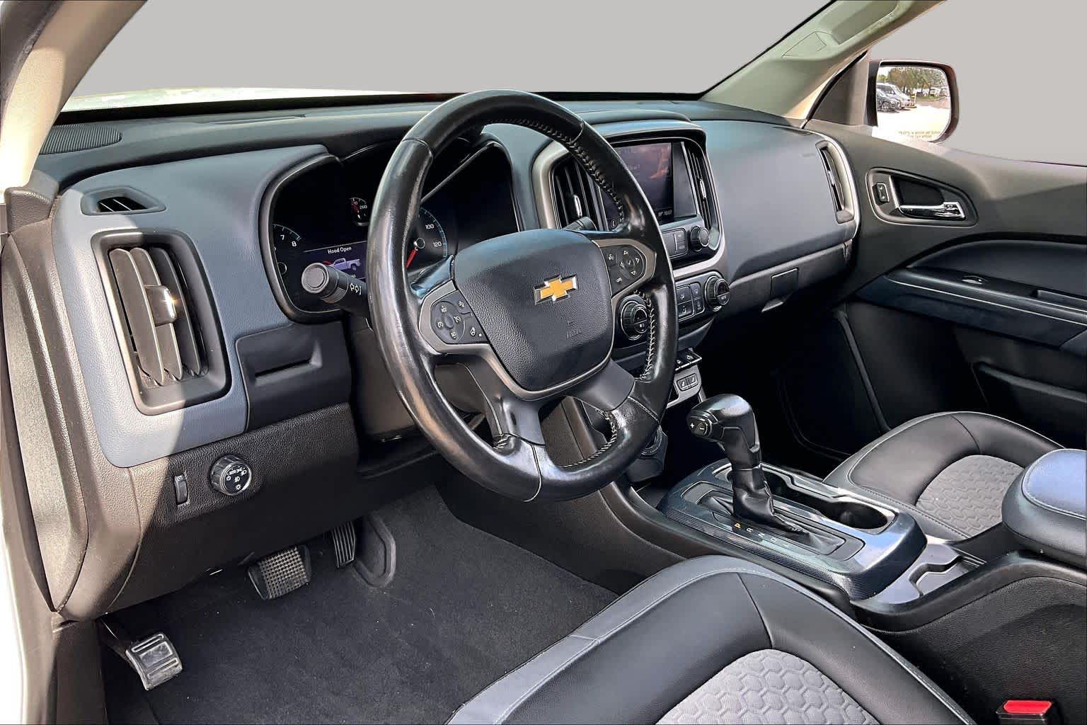 2021 Chevrolet Colorado photo 16 of 35