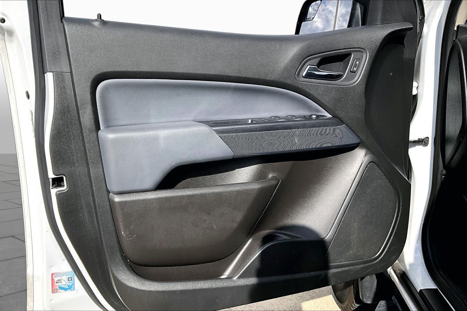 2021 Chevrolet Colorado photo 20 of 35