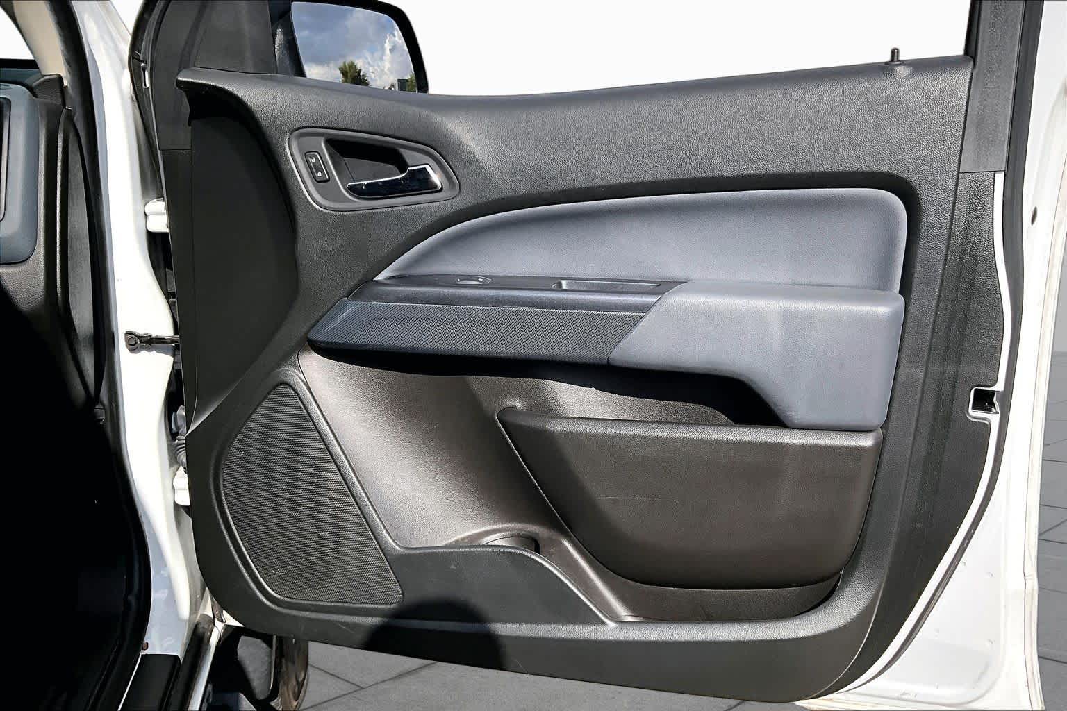 2021 Chevrolet Colorado photo 21 of 35