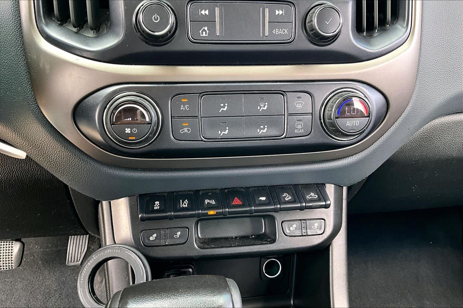 2021 Chevrolet Colorado photo 33 of 35
