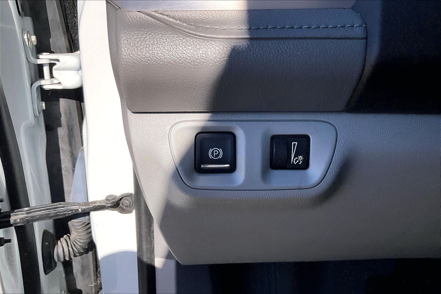 2017 GMC Acadia SLE Summit White at Robbins Nissan