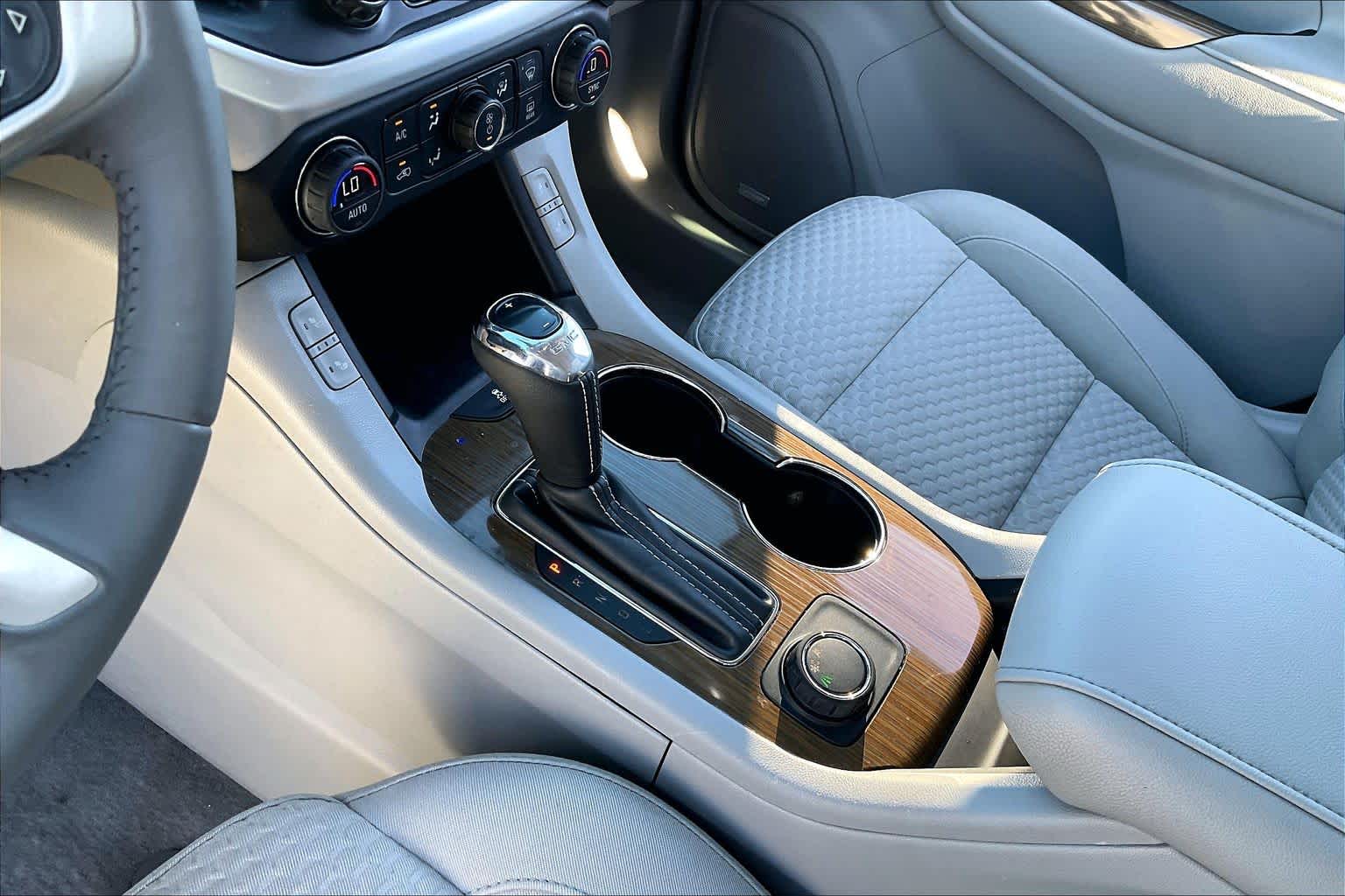 2017 GMC Acadia SLE Summit White at Robbins Nissan