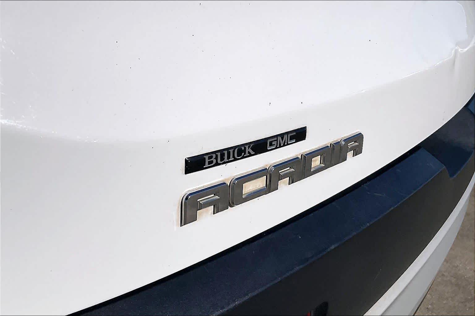 2017 GMC Acadia SLE Summit White at Robbins Nissan