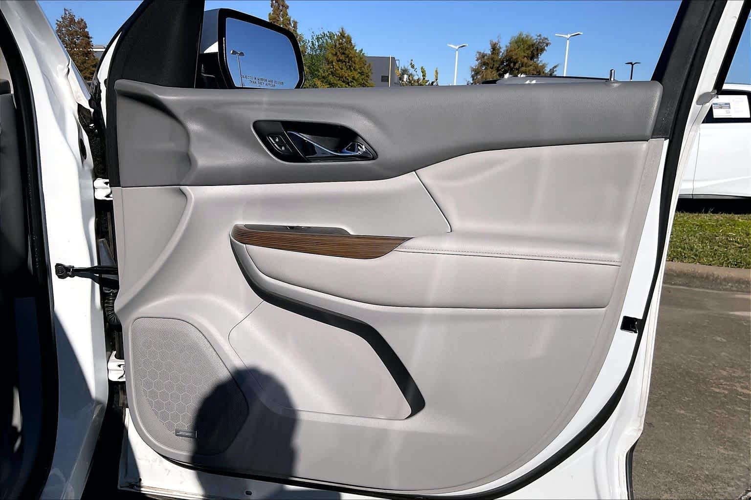 2017 GMC Acadia SLE Summit White at Robbins Nissan