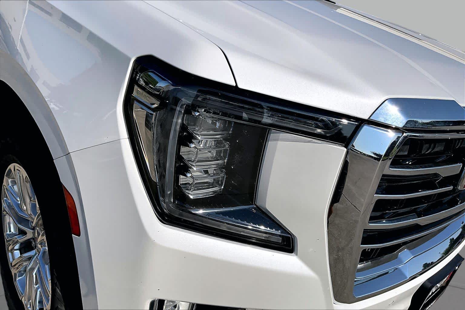 2021 GMC Yukon SLT White Frost Tricoat at Lone Star Chevrolet