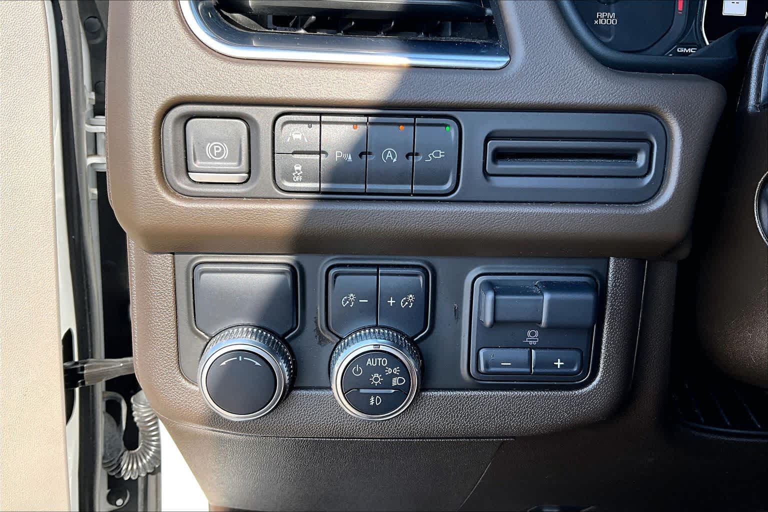 2021 GMC Yukon SLT White Frost Tricoat at Lone Star Chevrolet