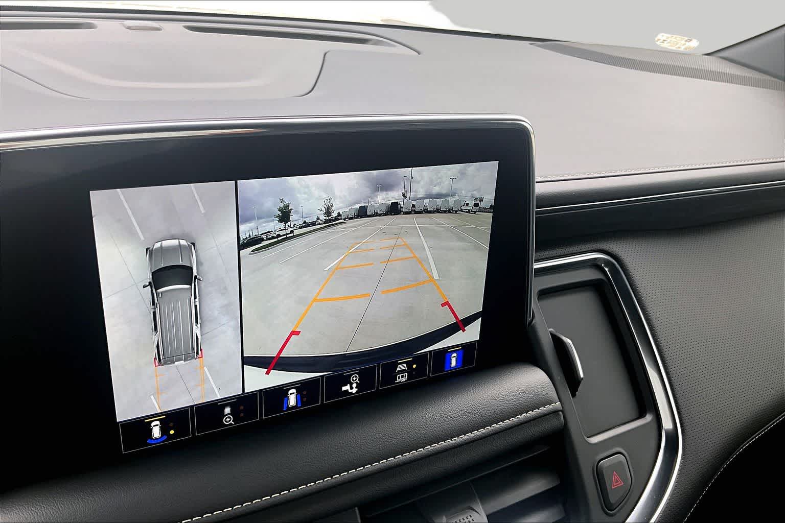 2024 GMC Yukon SLT White Frost Tricoat at Beck & Masten Kia