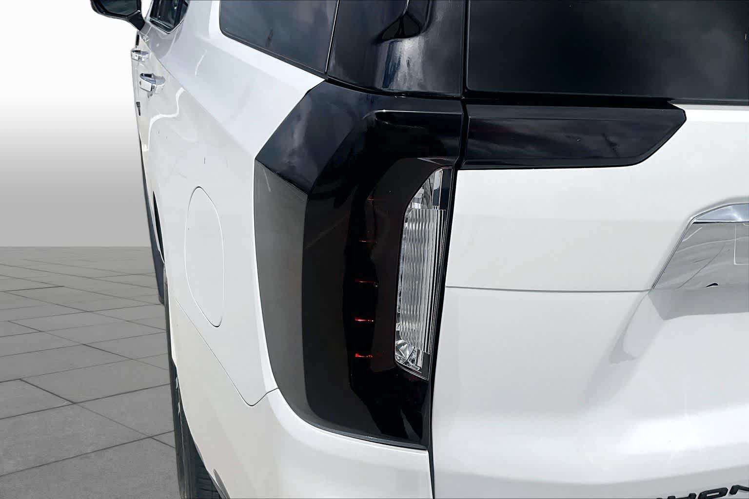 2024 GMC Yukon SLT White Frost Tricoat at Beck & Masten Kia