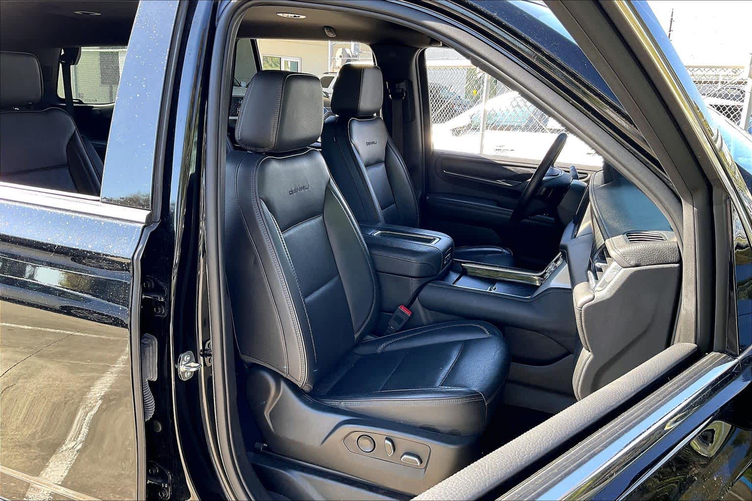 2023 GMC Yukon Denali Onyx Black at Sterling McCall Acura