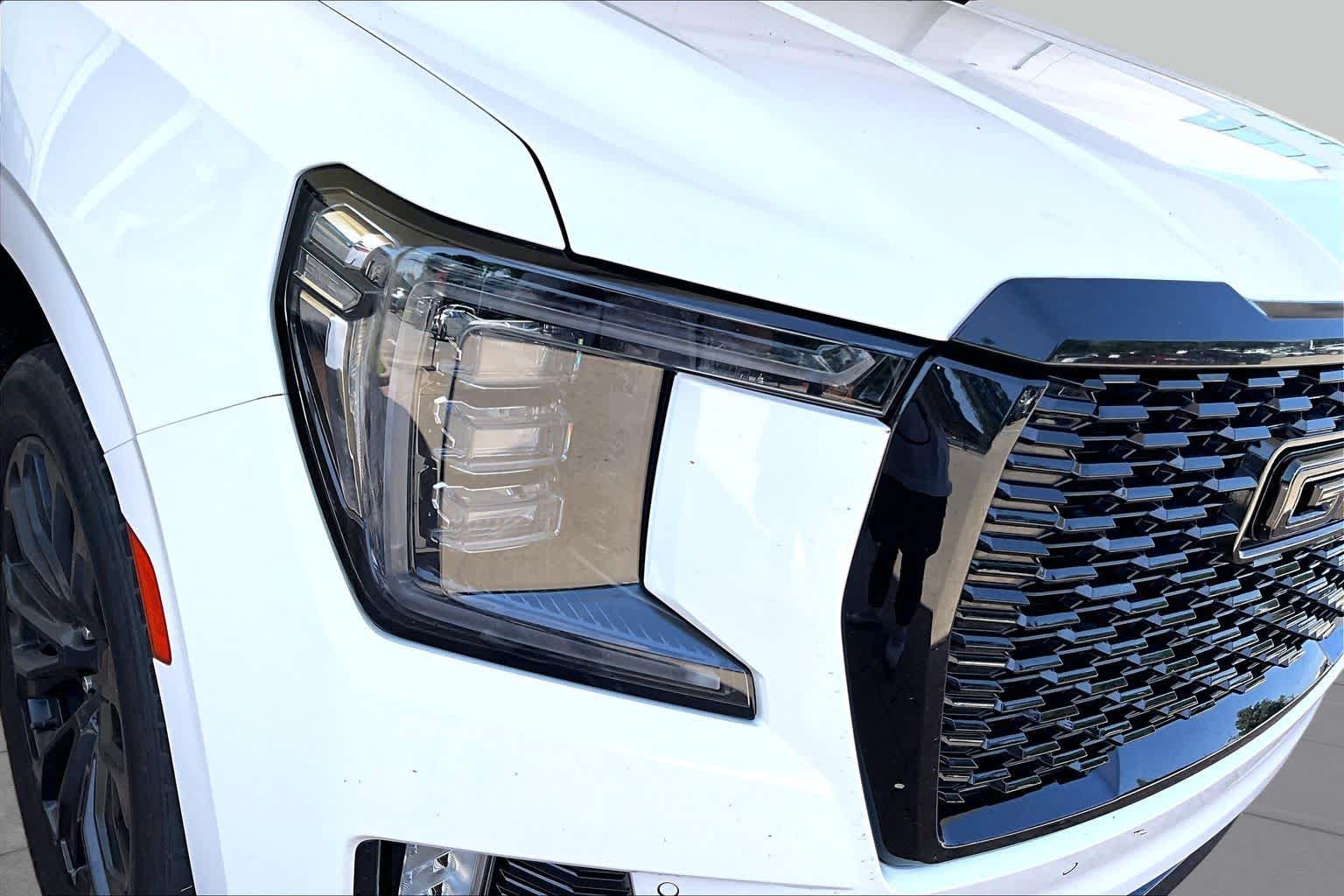 2021 GMC Yukon Denali Denali Summit White at Texan Dodge Chrysler Jeep Ram