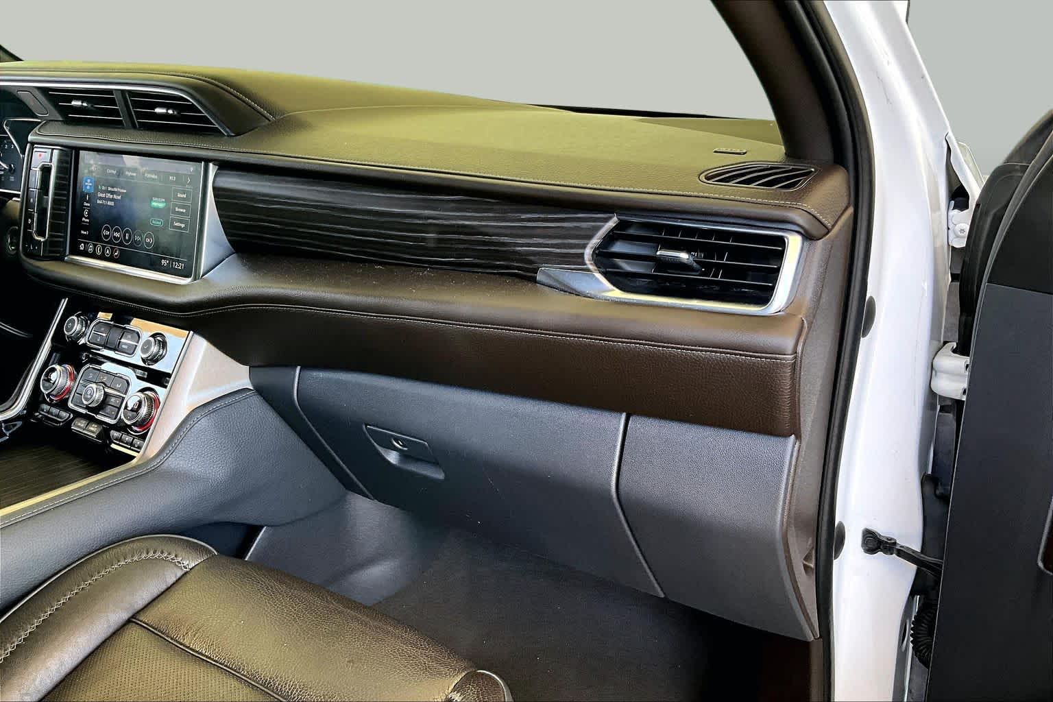 2021 GMC Yukon Denali Denali Summit White at Texan Dodge Chrysler Jeep Ram
